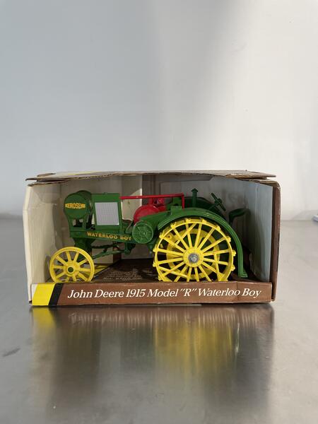 John Deere 1915 Model R deals Waterloo Boy